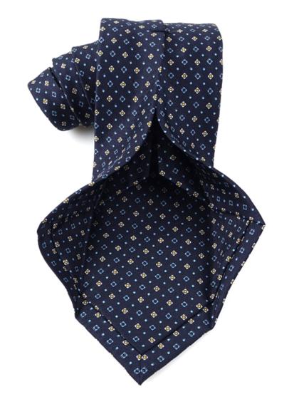 The Pino 3-fold Tie