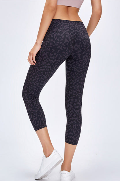 Slim Hip Cropped Leggings