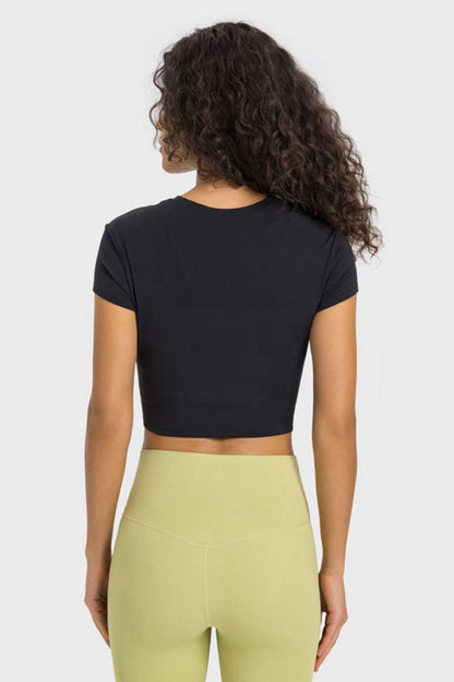 Round Neck Short Sleeve Cropped Sports T-Shirt